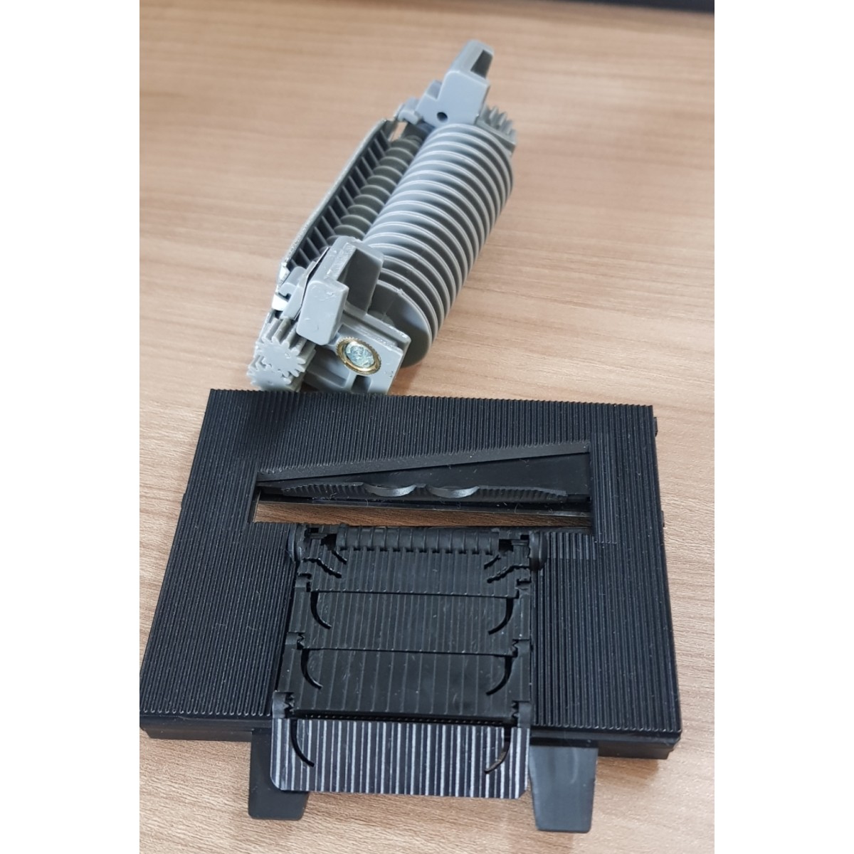 YAESU ZCUT-9 Automatic Tape Dispenser