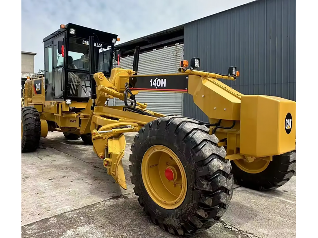 Motor Grader รถเกลี่ยดิน Cat 140H