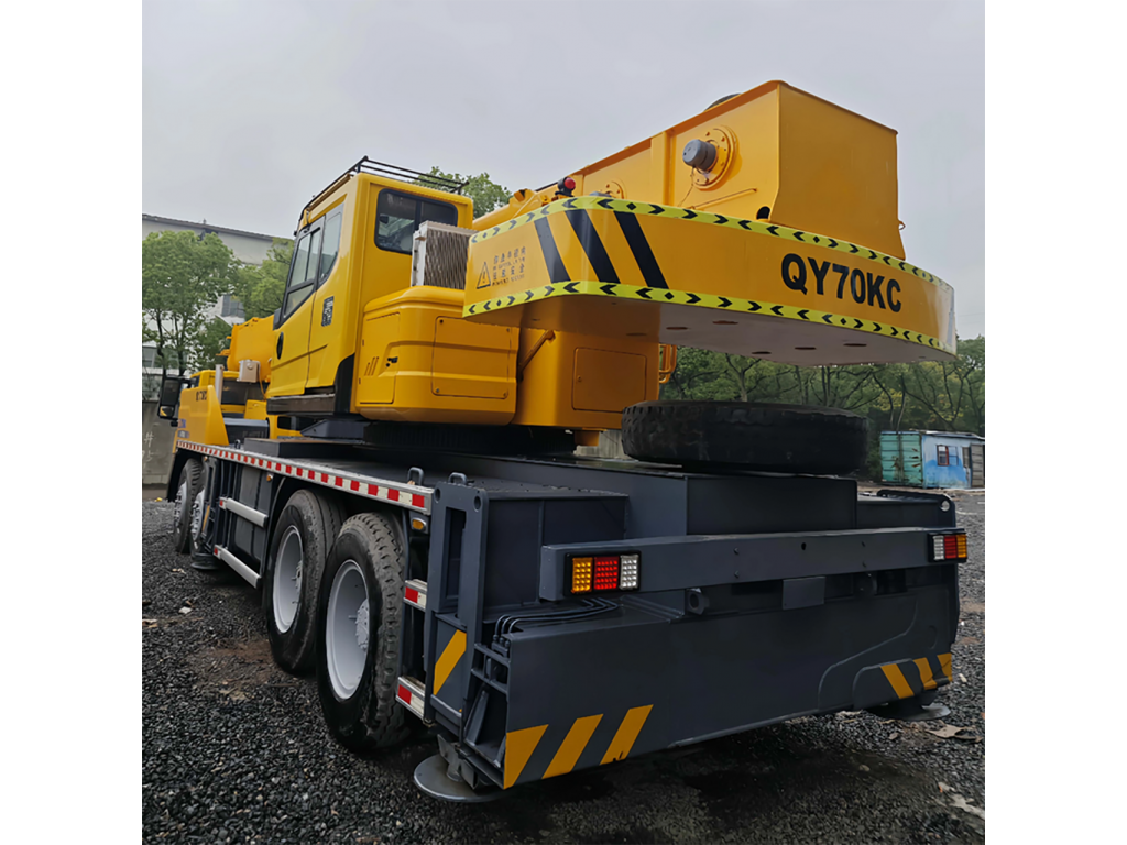 รถเครน 70 TON รุ่น QY70K5D